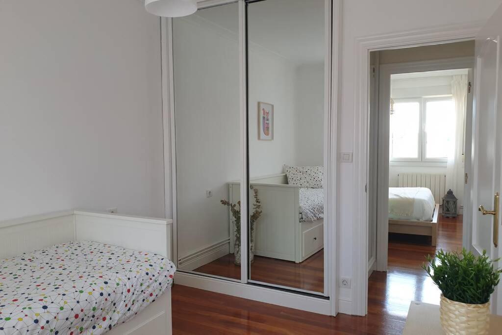 Superbright Close To Beaches & Metro